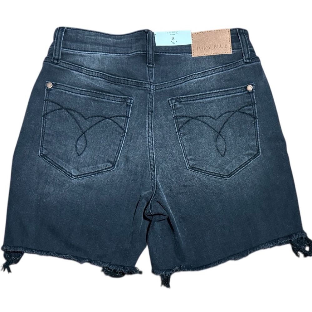 Judy Blue High Rise Bermuda Shorts Black Wash Frayed Hem Denim NWT - Picture 11 of 11